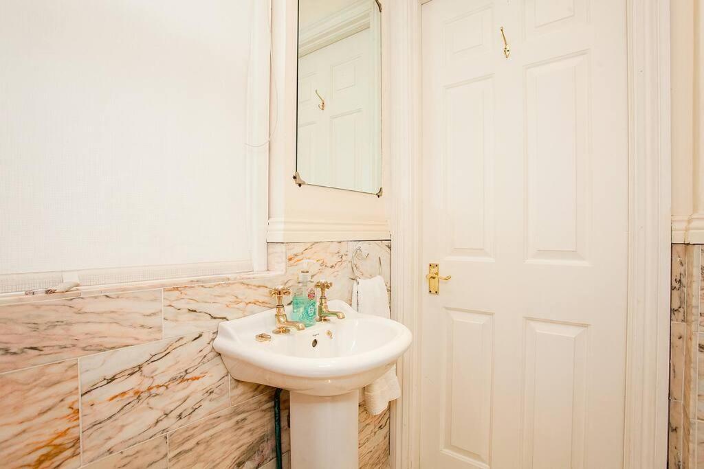 Bright 2 Bedroom Flat In Central London Exterior foto